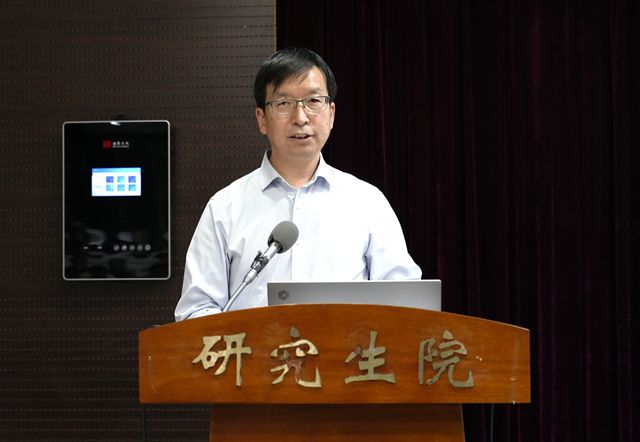 万老师.jpg